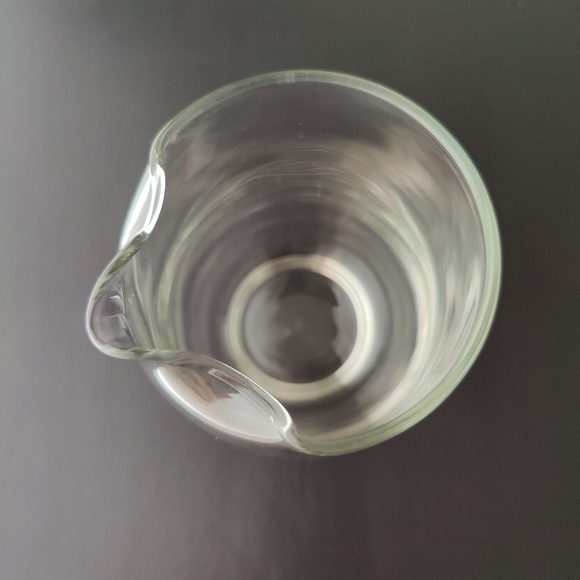 Small 14 oz cocktail 🍸🍹 pitcher | clear glass | Libbey - Picture 4 of 7